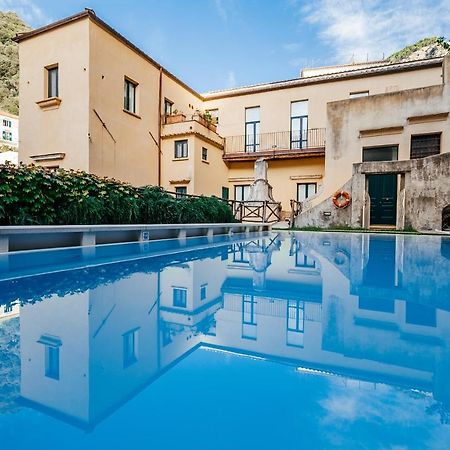 Amalfi Resort Buitenkant foto