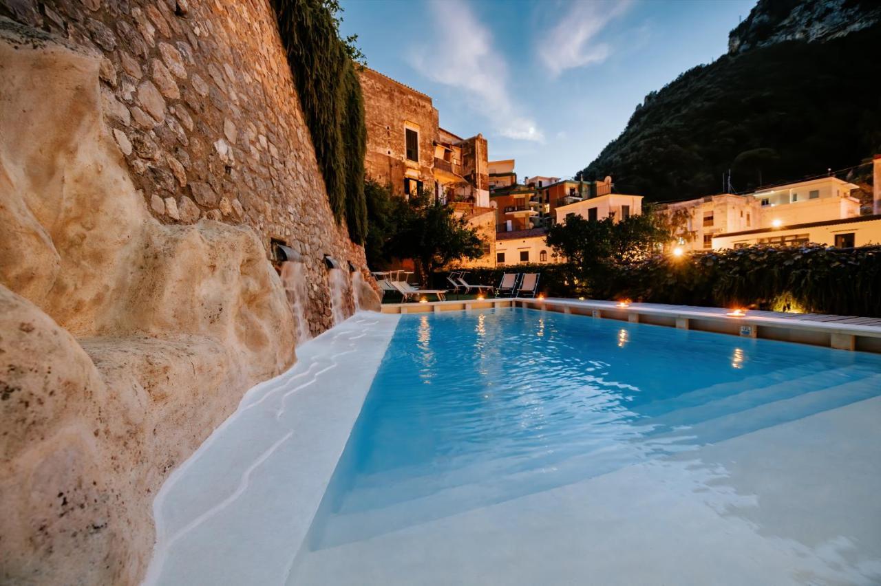 Amalfi Resort Buitenkant foto