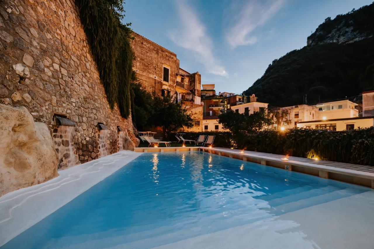 Amalfi Resort Buitenkant foto