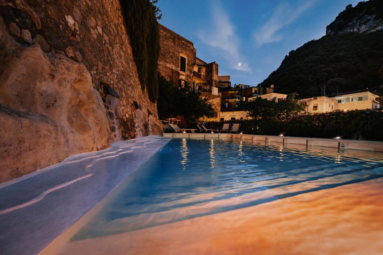 Amalfi Resort Buitenkant foto
