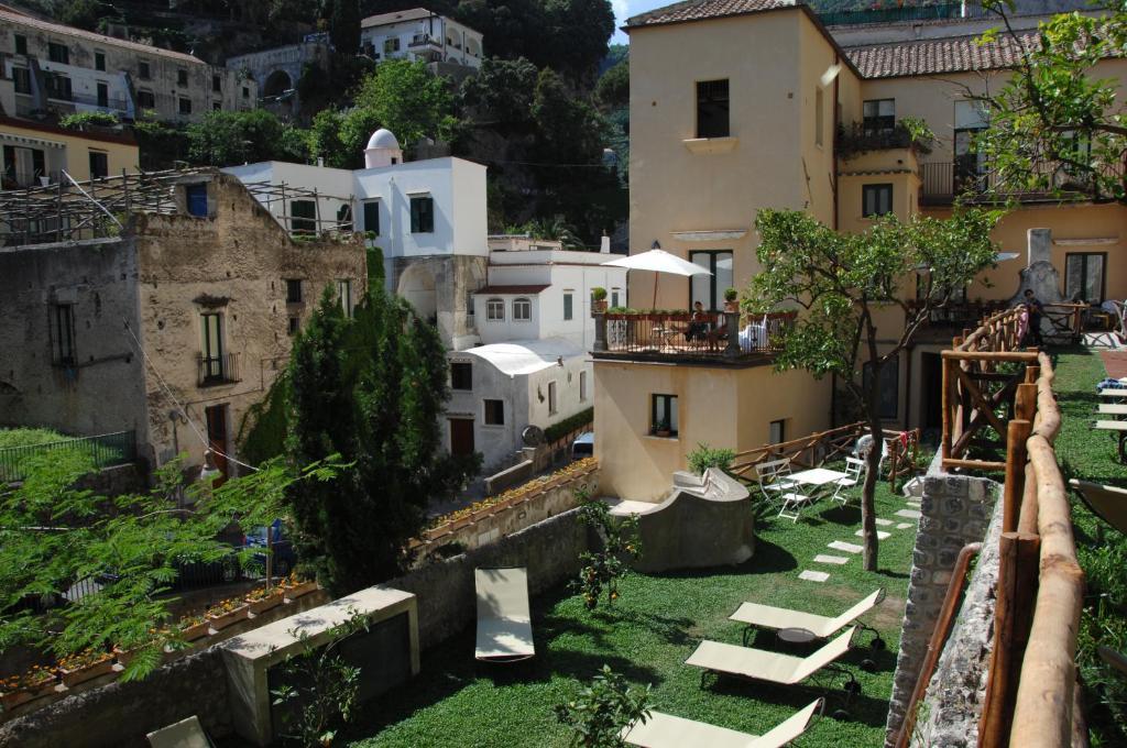 Amalfi Resort Buitenkant foto
